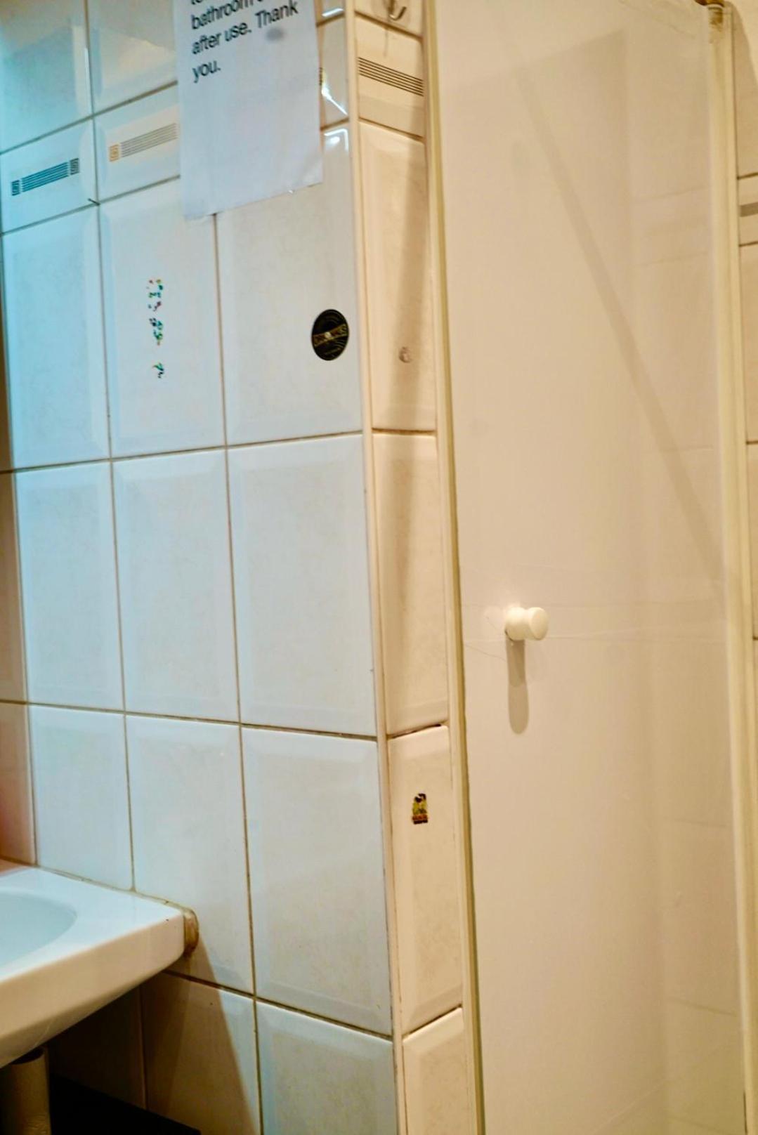 U6 Schoepfwerk 7 * Vídeň